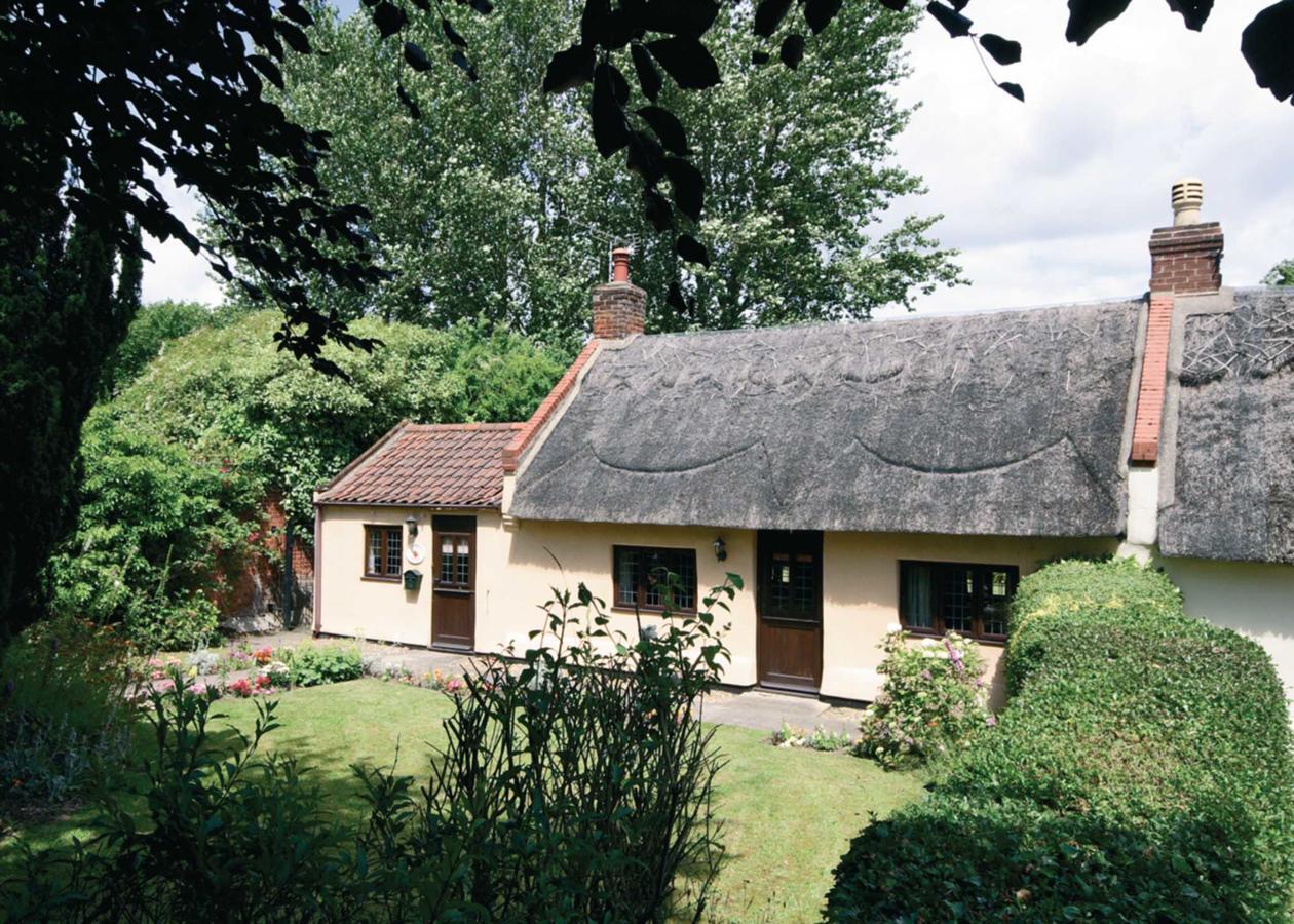 Rose Cottage - E2352 Catfield Bagian luar foto